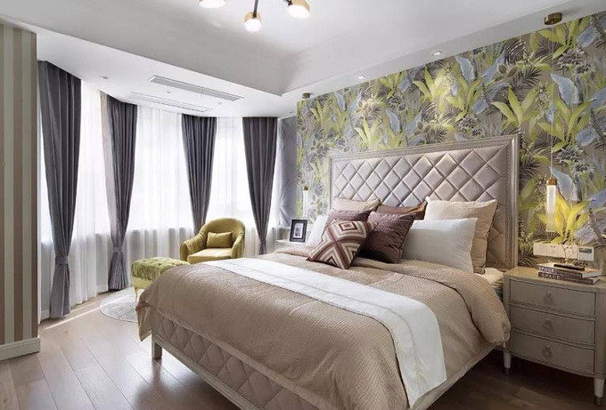 个性的主卧六角窗装修效果图