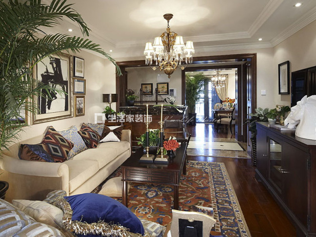 飘窗自由美式 实景图 紫金东郡