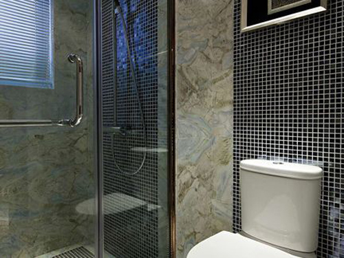 浴室玻璃门清洁妙招月收入过5K的保姆都说绝了！