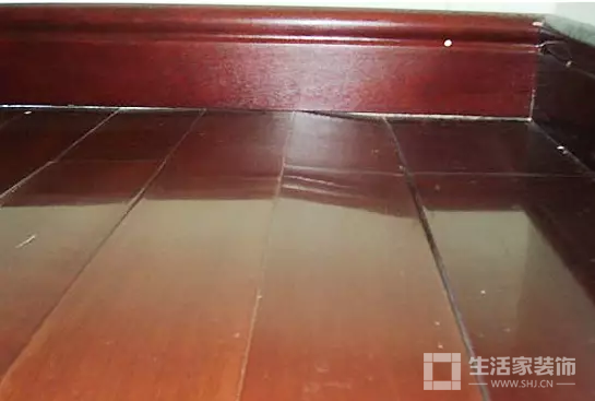 湿涨起拱.png
