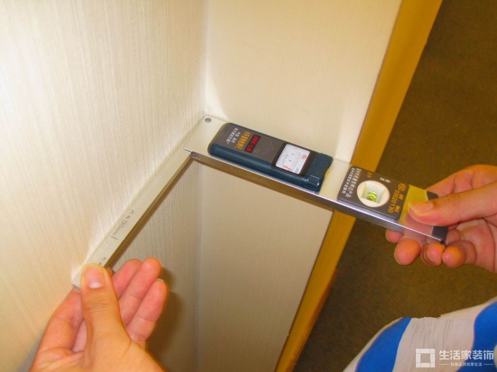 墙面垂直度验收