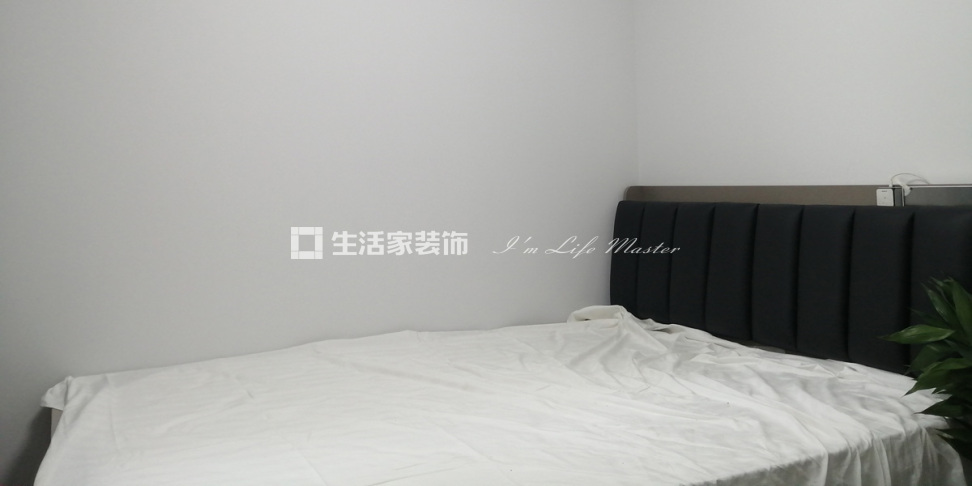 飘窗87㎡现代简约二室装修实景案例